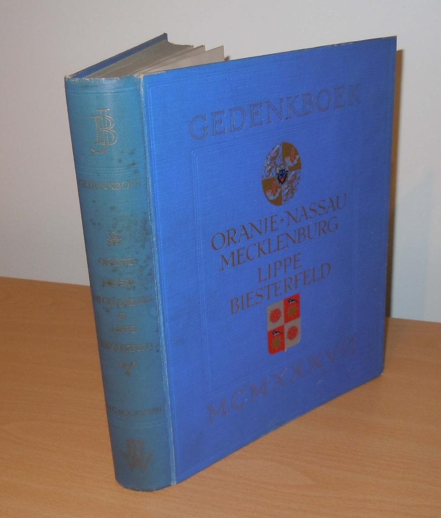 Gedenkboek Oranje Nassau-Mecklenburg – Lippe-Biesterfeld, Ophalen of Verzenden, Zo goed als nieuw, Nederland, Tijdschrift of Boek