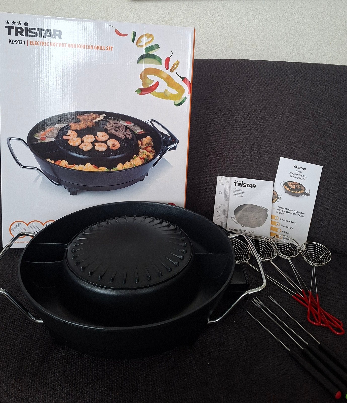 Tristar PZ-9131 Electric Hot Pot and Korean Grill Set, Ophalen of Verzenden, Zo goed als nieuw, Tafelgrill