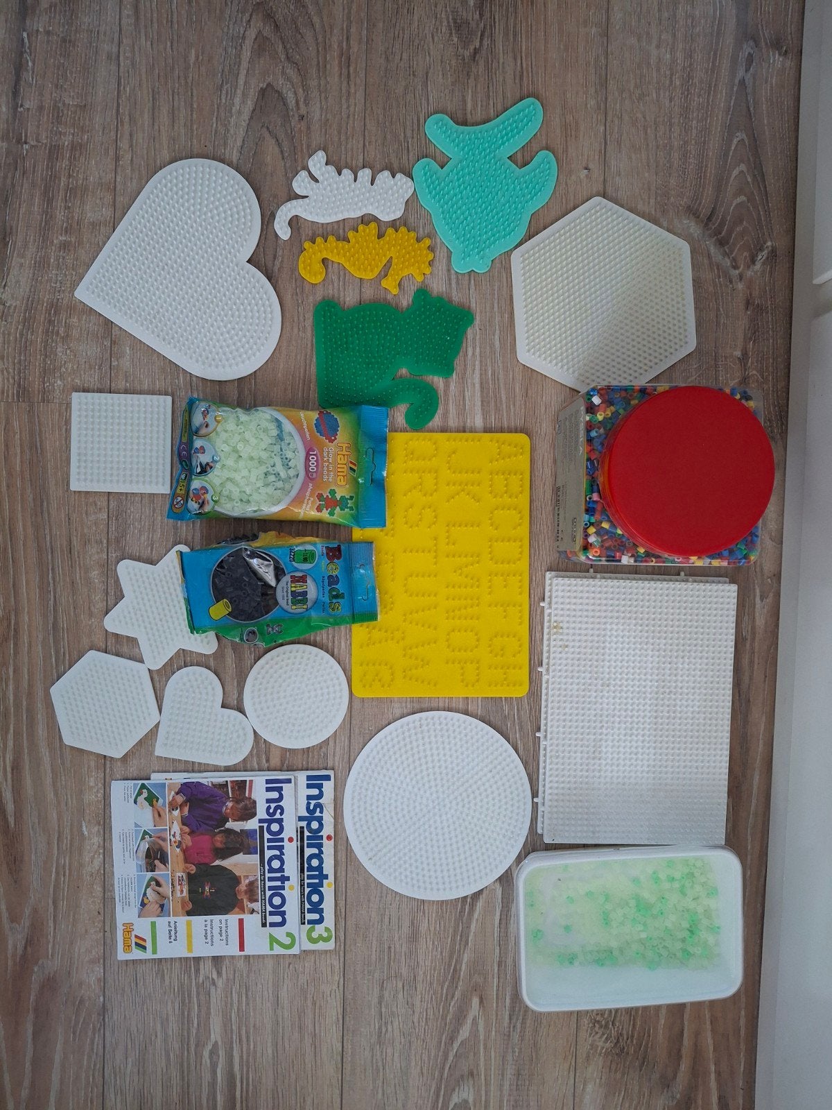Grote set strijkkralen met vormen oa glow in the dark, Ikea, Ophalen of Verzenden, Gebruikt