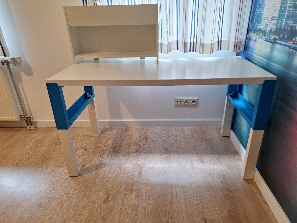 Kinder bureau IKEA incl. stoel, Ophalen, 128 cm, Zo goed als nieuw, IKEA