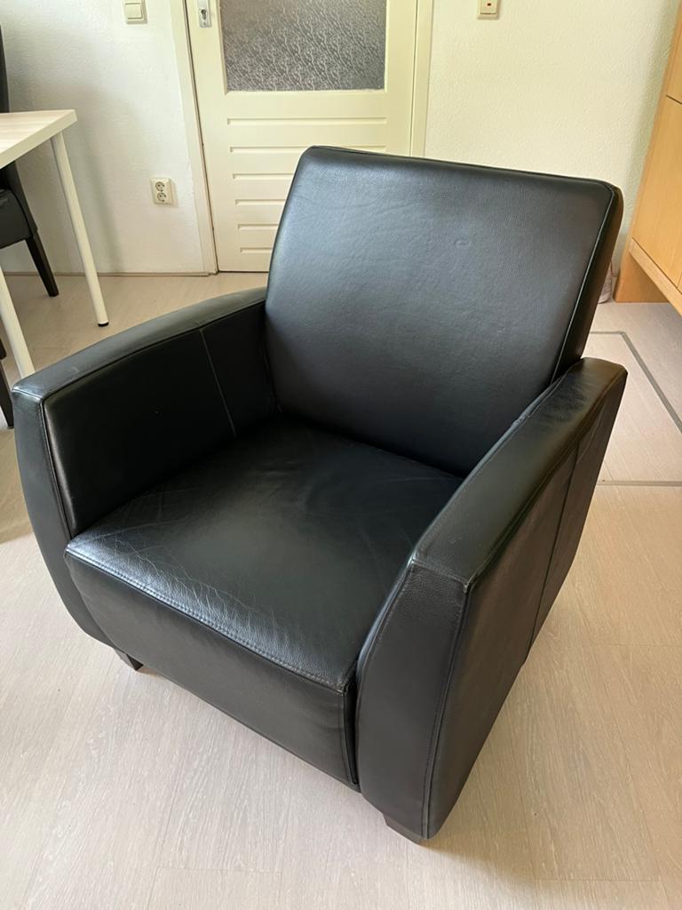 Zwarte leren fauteuil, Ophalen, Gebruikt, 75 tot 100 cm, Leer