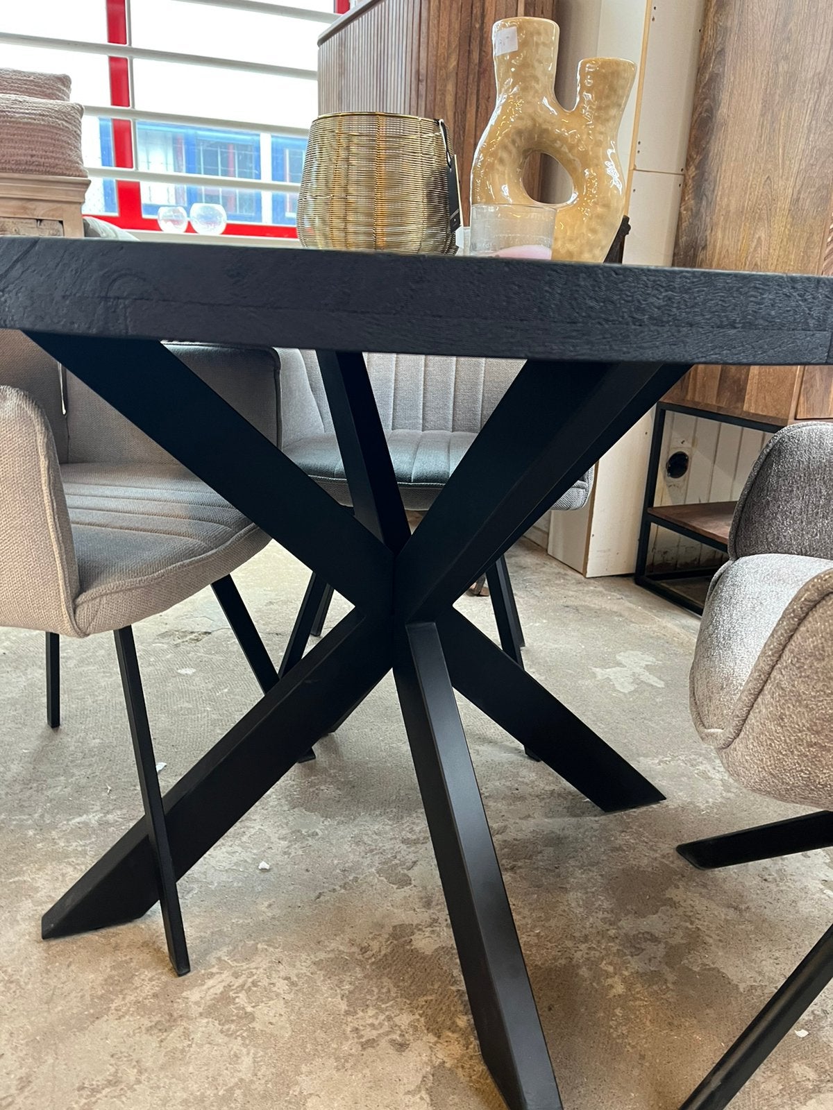 Magazijn leegverkoop ronde eettafel zwart mangohout matrix, Hout, Zwart, Nieuw, Ophalen of Verzenden