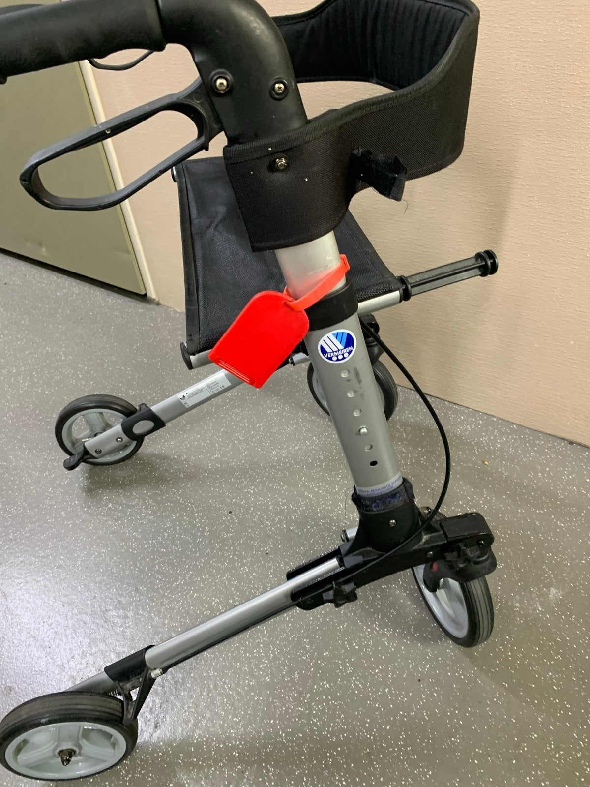 Vermeiren Quad Light rollator, Ophalen
