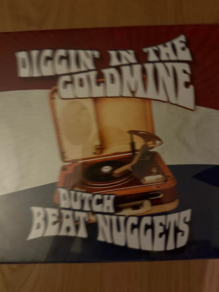 8 cd box Various Diggin' In The Goldmine Dutch Beat Nuggets, Ophalen of Verzenden, Zo goed als nieuw, Poprock