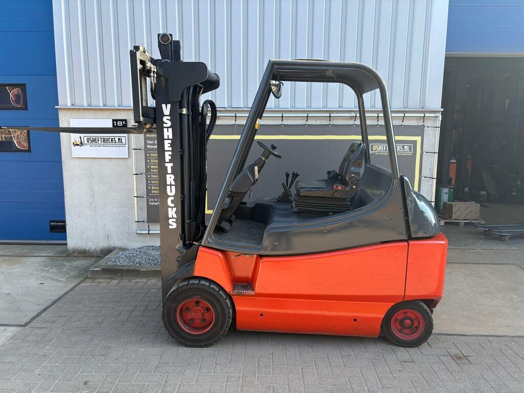 VS-22644 Elektrische triplex heftruck Linde E30, Zakelijke goederen, 3000 tot 4000 kg, Linde, Heftruck, Info@linde-mh.de