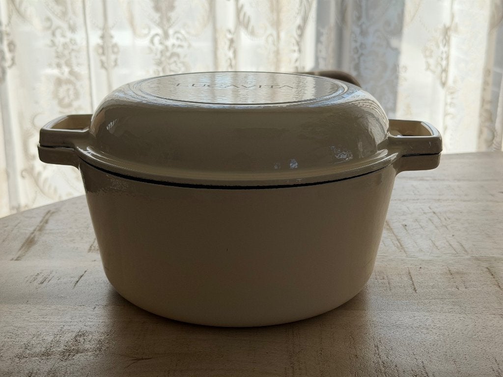 LUCAVITA Gietijzeren Emaille Broodpan en Braadpan  26cm, Huis en Inrichting, Keuken | Potten en Pannen, Zo goed als nieuw, Gietijzer