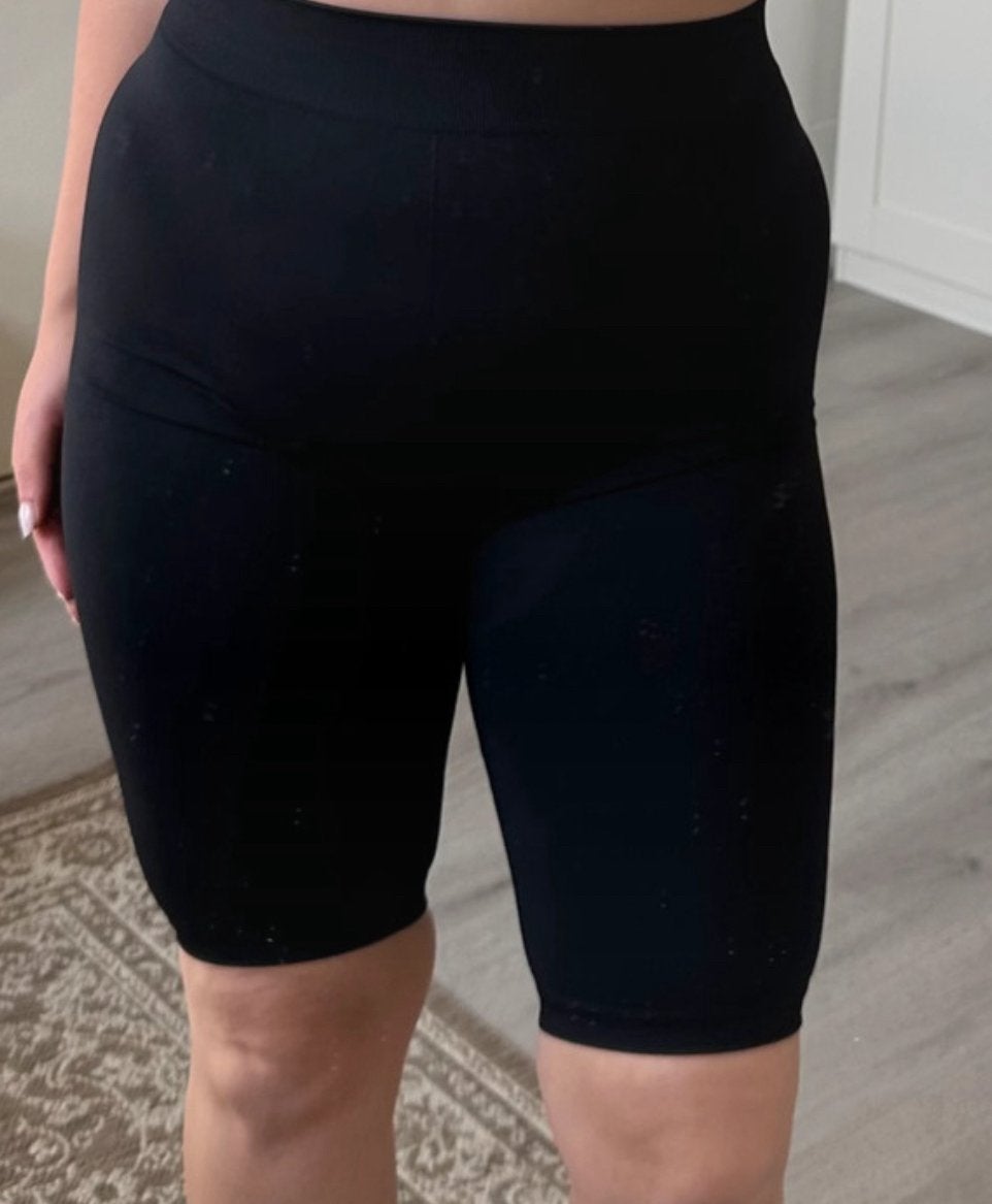 H&M sport fietsbroek capri met elastische taille en stretch, Verzenden, Zwart, Zo goed als nieuw, Driekwart