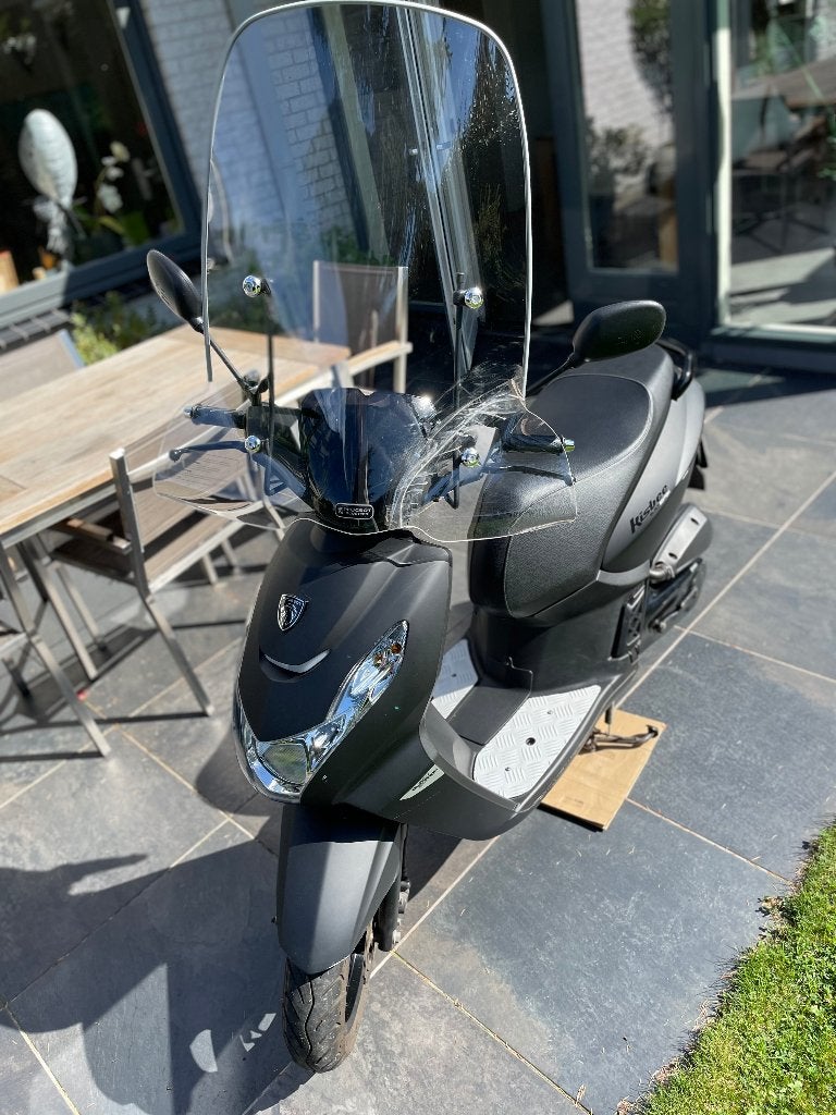 Kisbee scooter-matzwart-9.530KM, Ophalen, Gebruikt, Overige modellen, Maximaal 45 km/u