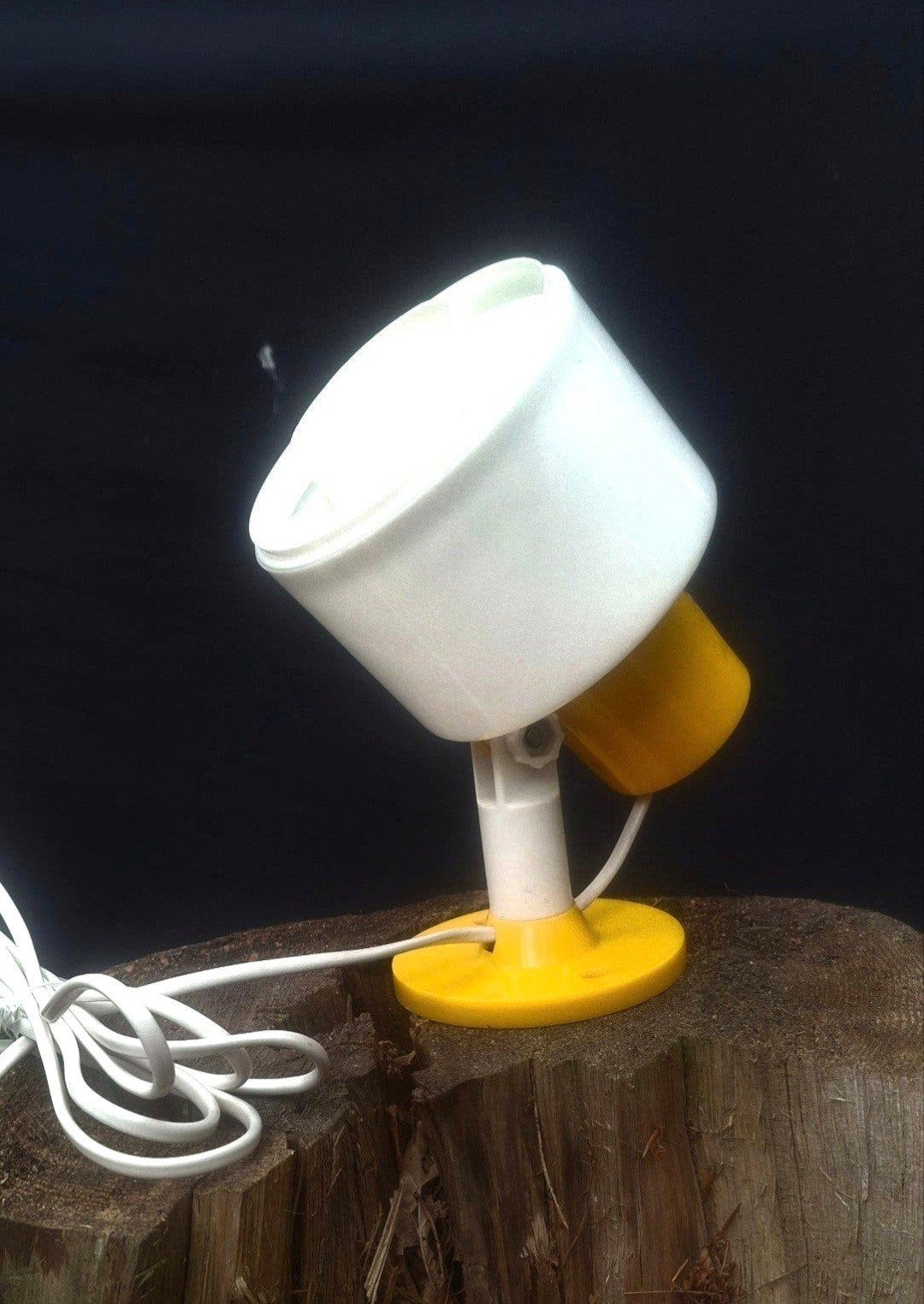 Zweedse vintage geel/witte wandlamp., Geel, Ophalen of Verzenden, Vintage