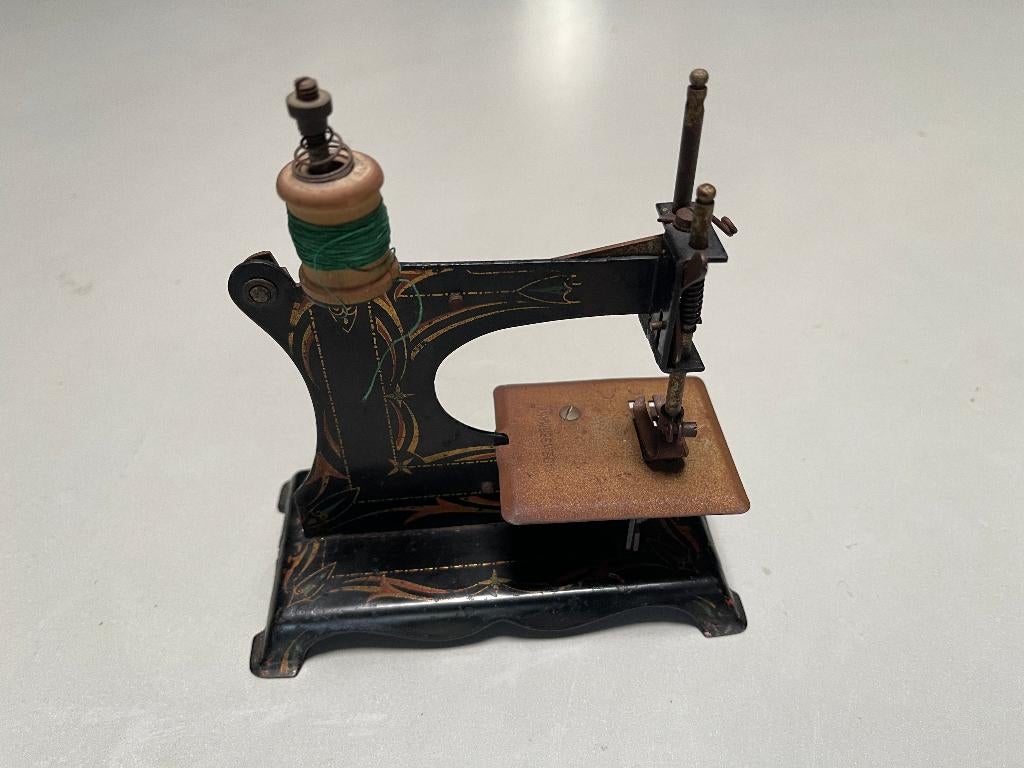 Antieke kindernaaimachine (made in Germany), Antiek en Kunst, Ophalen of Verzenden