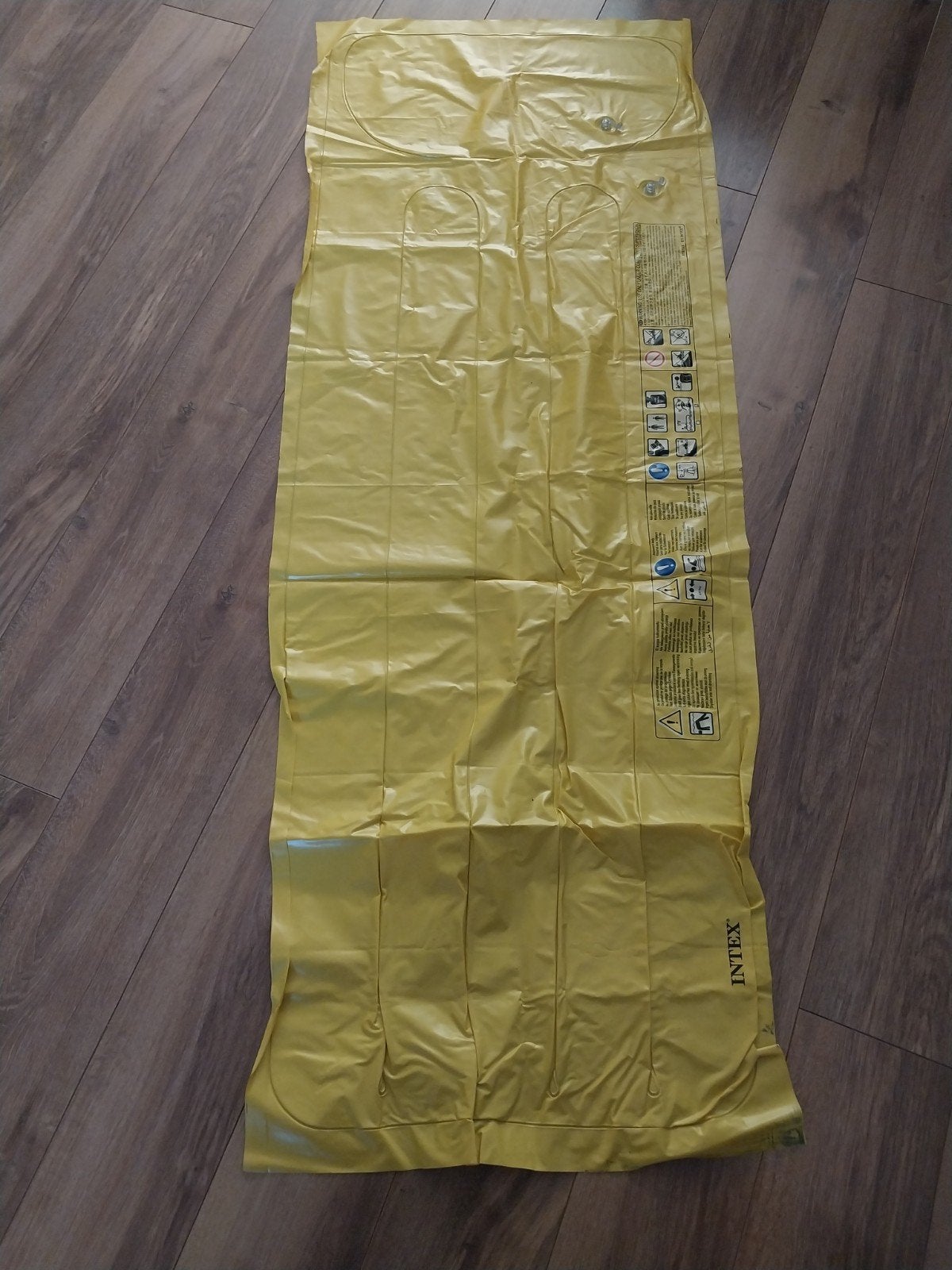 Gratis Intex luchtbed - Geel, 1-persoons, Ophalen of Verzenden, Gebruikt, 1-persoons