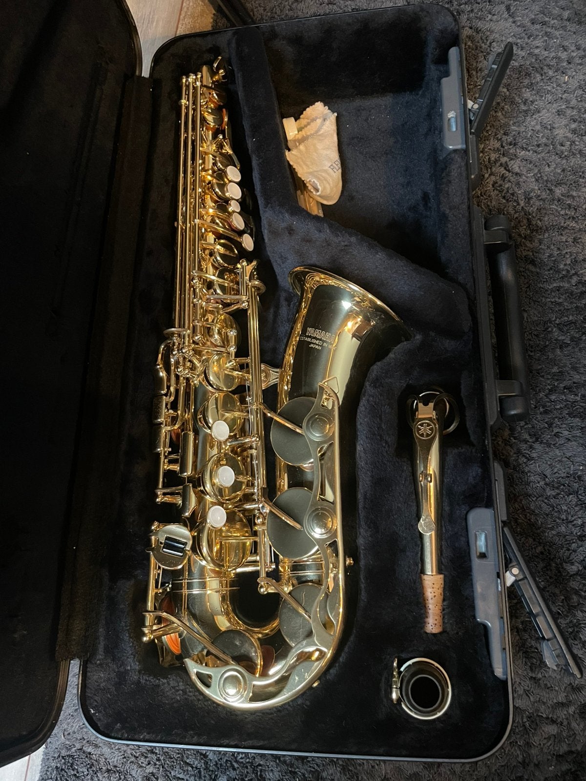 Yamaha alt saxofoon 275, Ophalen of Verzenden, Zo goed als nieuw, Alt, Met koffer