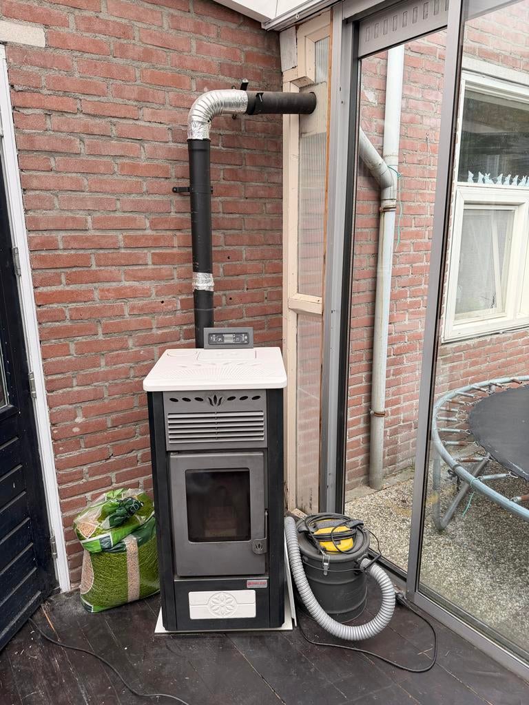 Pelletkachel incl. stofzuiger (zelf demonteren), Huis en Inrichting, Kachels, Ophalen, Gebruikt, Overige brandstoffen, Pelletkachel