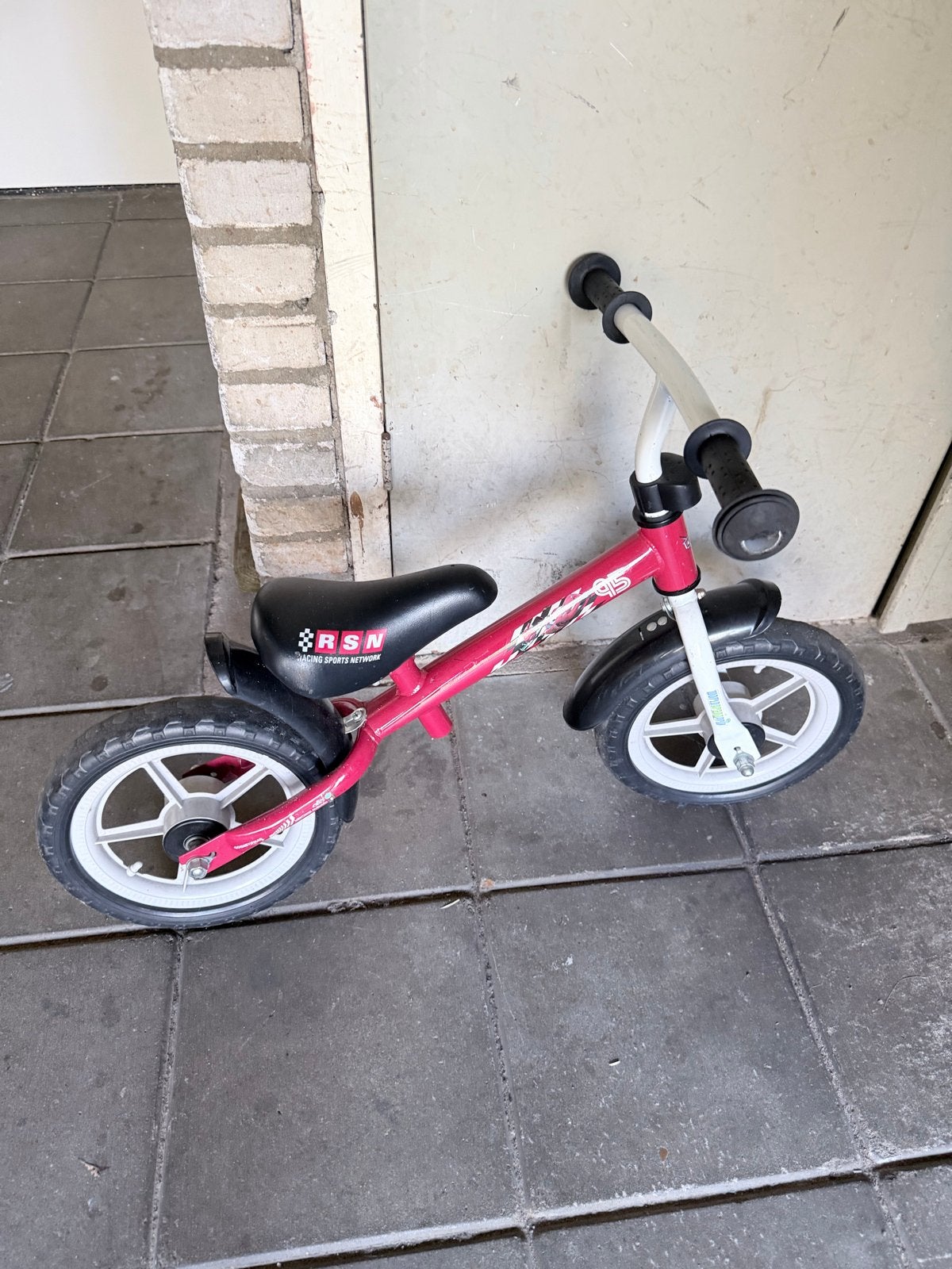 Cars loopfiets voor kinderen - RSN Racing Sports Network, Ophalen of Verzenden, Gebruikt, Loopfiets