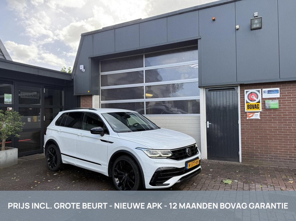 Volkswagen Tiguan 1.5 TSI R-Line BLACK STYLE/VIRTUEEL/ACC *A, 15 km/l, 4 cilinders, Automatische klimaatregeling, Wit