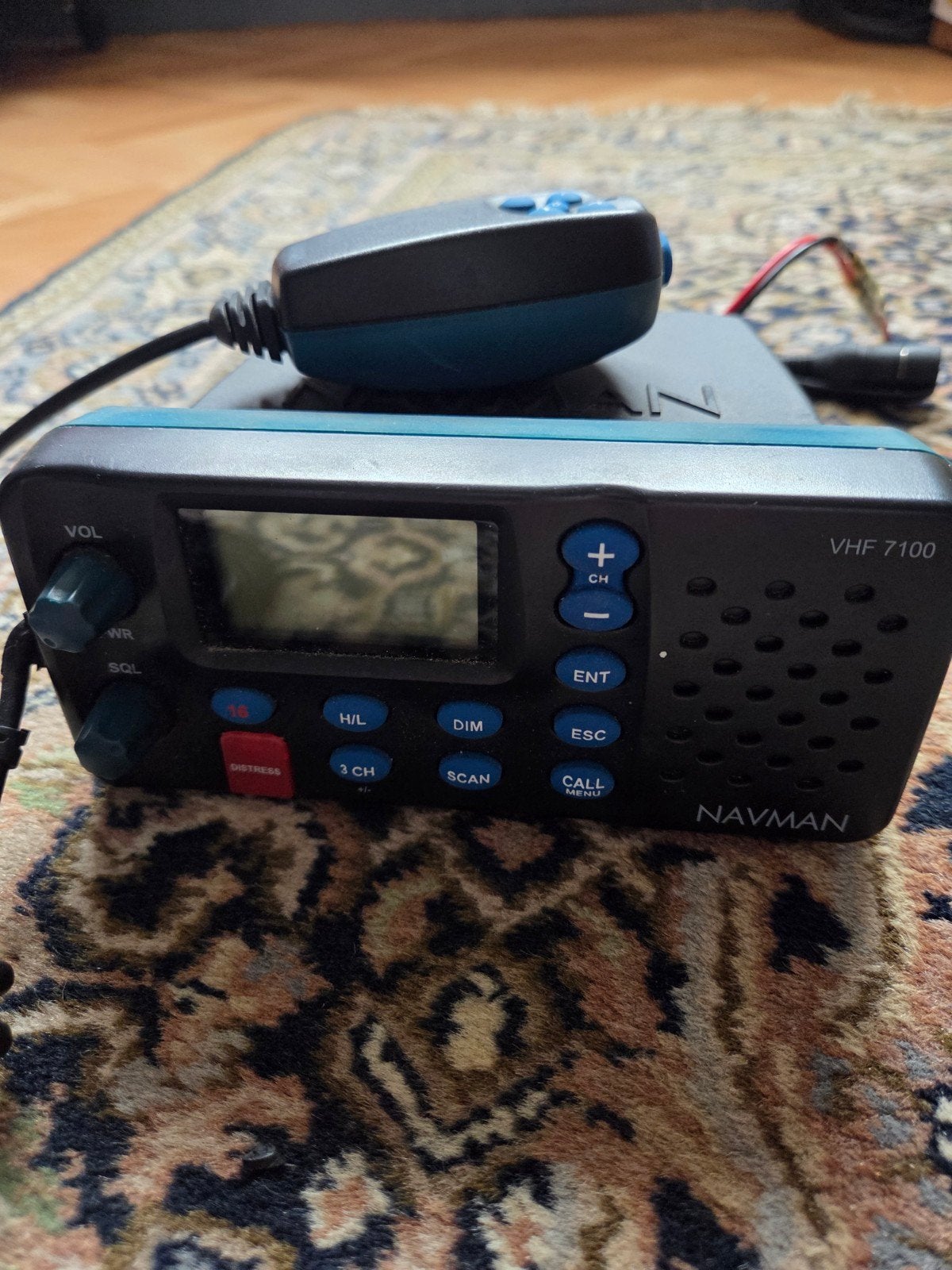 Navman VHF 7100 Marifoon, Watersport en Boten, Ophalen of Verzenden, Gebruikt, Overige typen