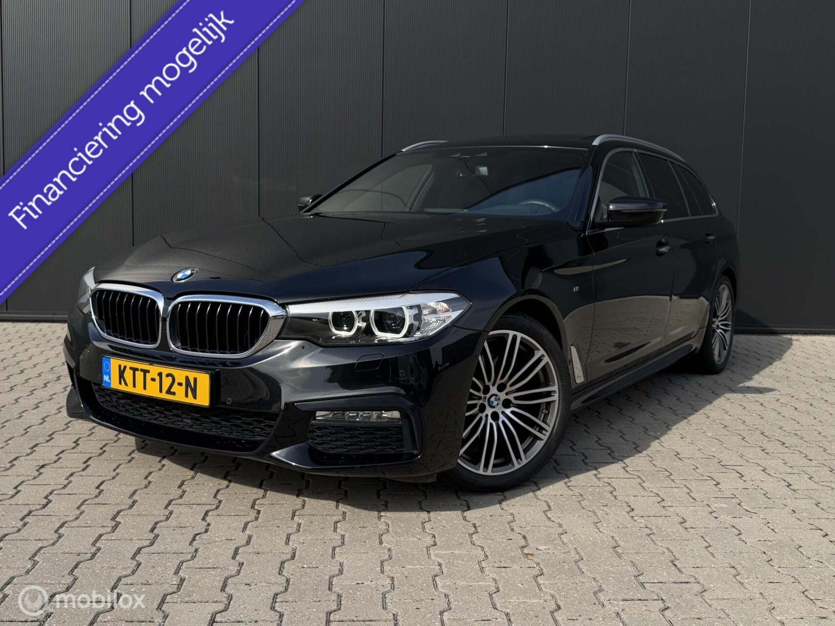 BMW 520I Touring High Executive/Pano/Leder/M pakket/Ambient, Automaat, 1998 cc, Achterwielaandrijving, Gebruikt