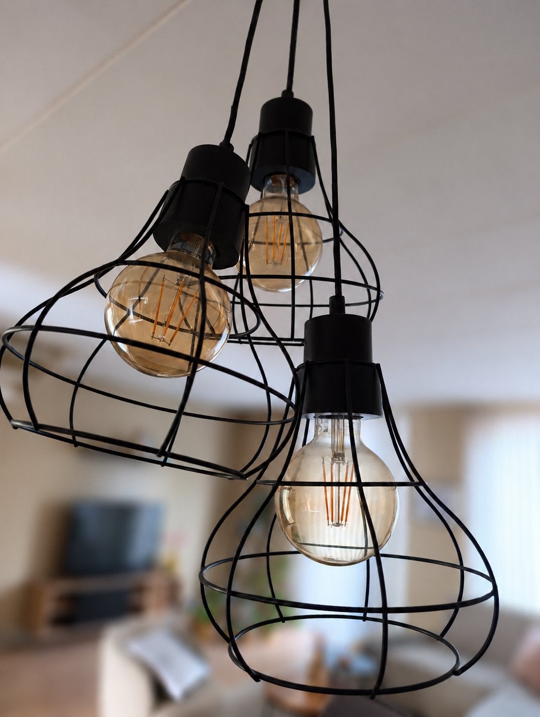 Industriële hanglamp met 3 kooilampen en E27 fitting