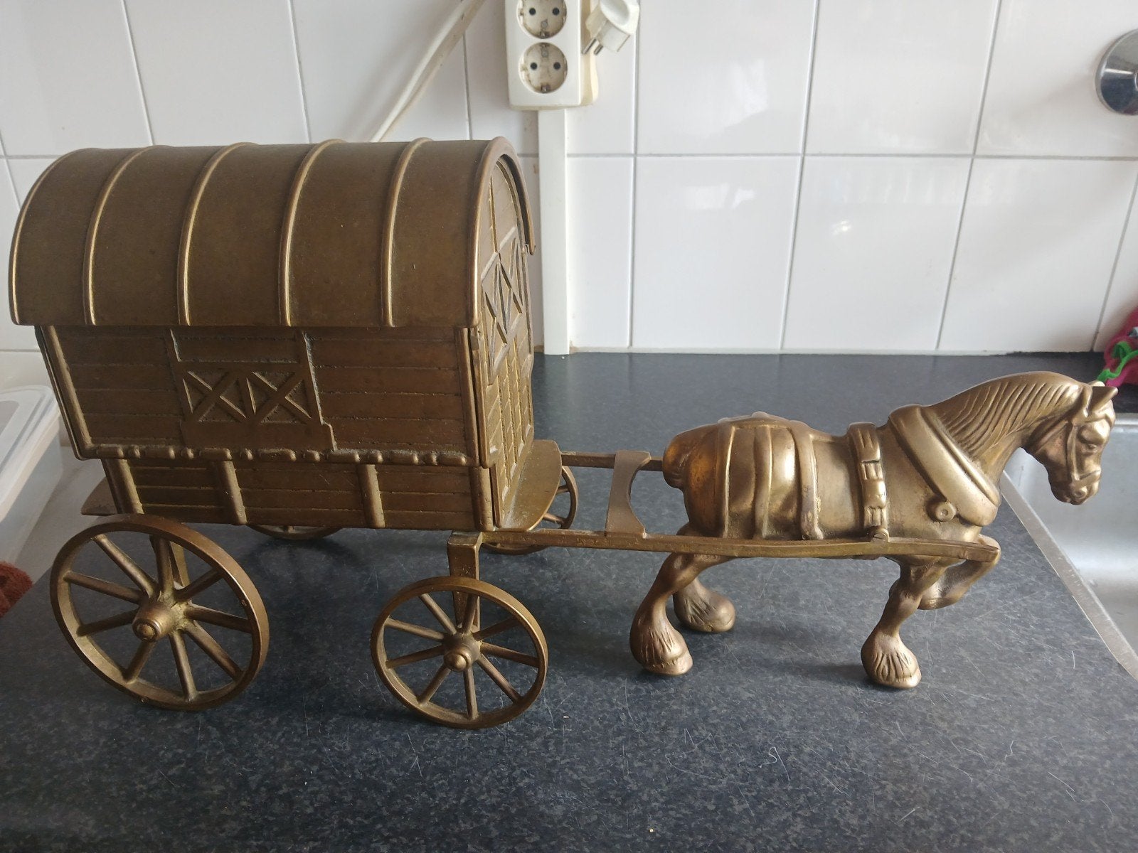 Antieke bronzen paard en wagen decoratie, Ophalen of Verzenden, Brons