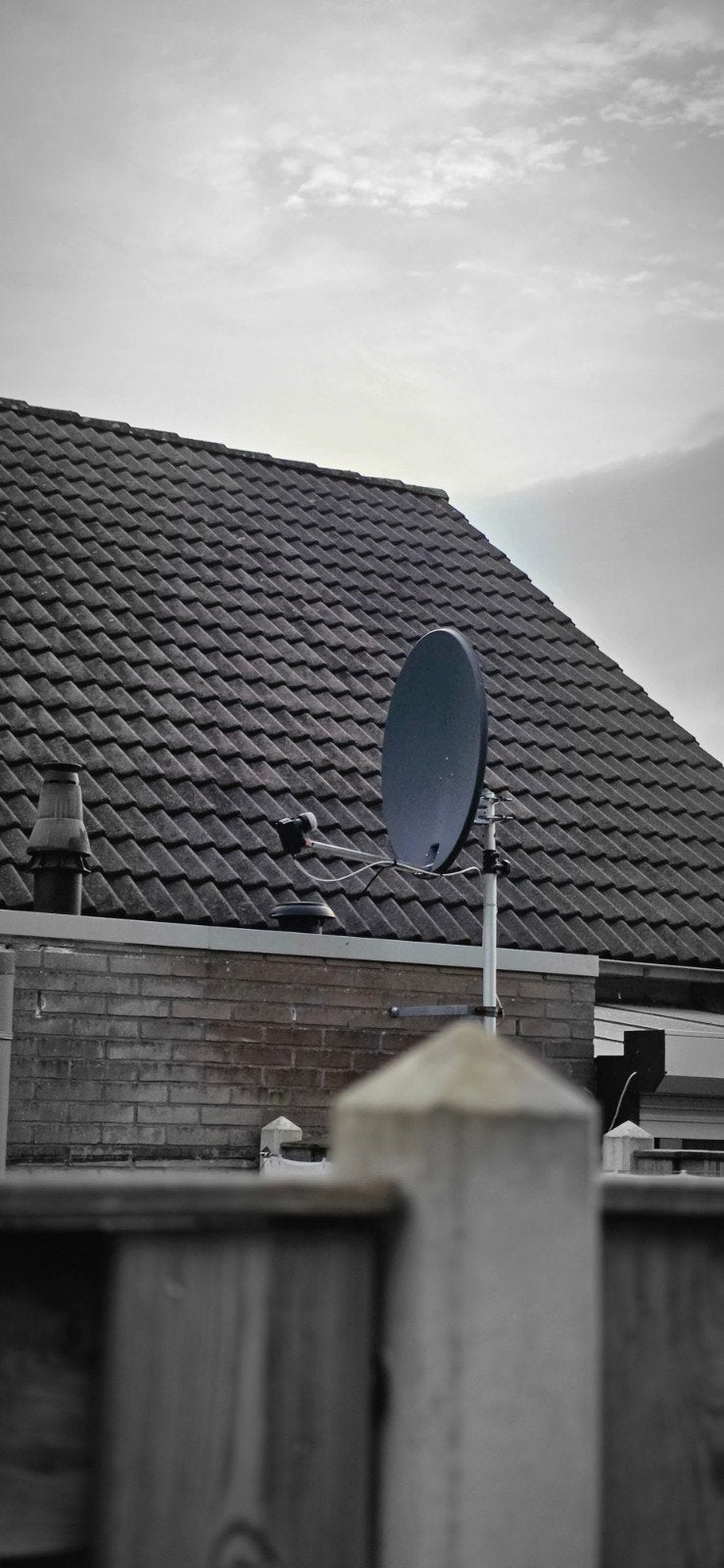 Schotelantenne te koop, Ophalen, Zo goed als nieuw