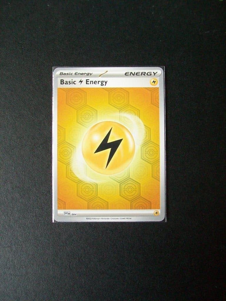 4926: Nieuwe Pokemon Kaart holofoil BASIC ENERGY (004), Verzenden, Nieuw, Losse kaart, Foil