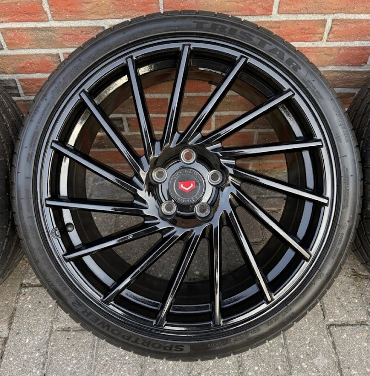 ✅ 19” Vossen Style Audi A3 / VW Golf / Seat leon + zgan band, Auto-onderdelen, Banden en Velgen, Gebruikt, Banden en Velgen, 235 mm