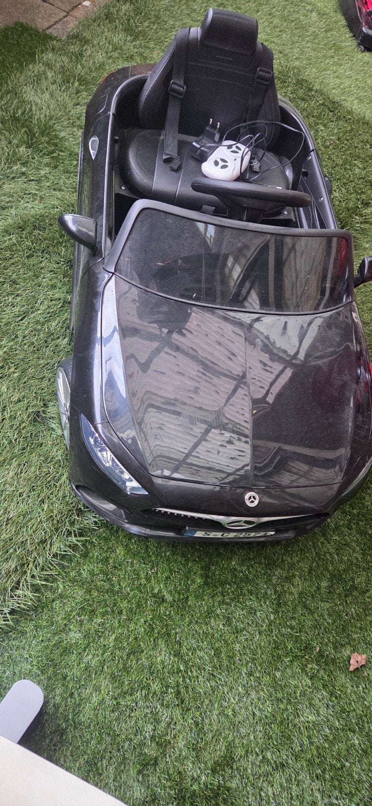 Mercedes-Benz elektrische kinderauto met afstandsbediening, Kinderen en Baby's, Ophalen, Zo goed als nieuw, Overige typen