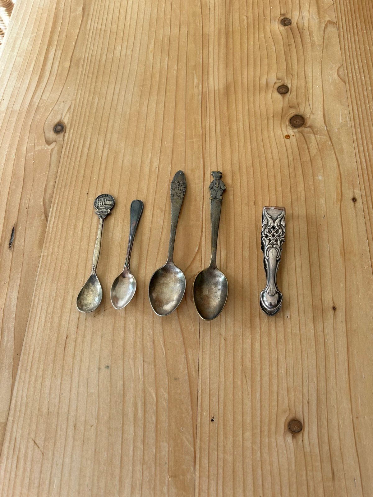 ANTIEK ZWAAR VERZILVERDE LEPELTJES EN SUIKERTANG, Ophalen of Verzenden