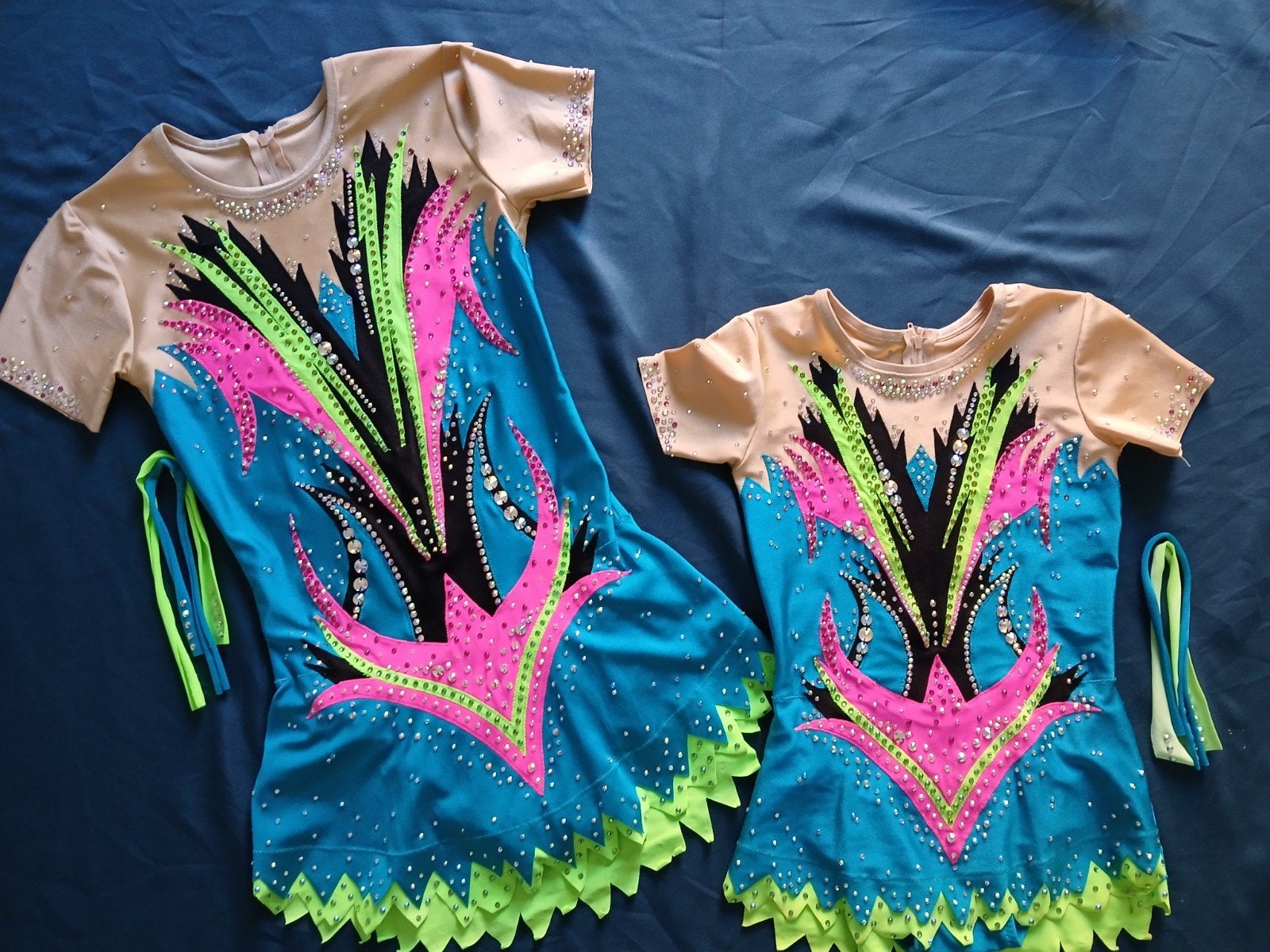 Acropakjes duo Ritmische Gymnastiek Maat 122 en 152, Kindermaat 122 t/m 140, Ophalen of Verzenden, Zo goed als nieuw, Turnpak(je)