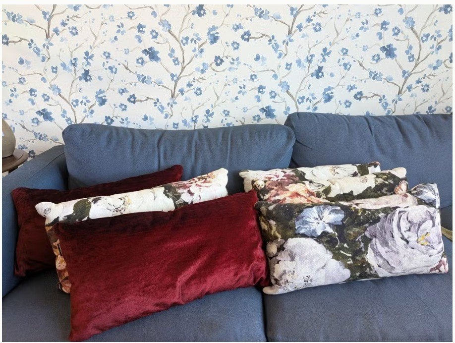 6 Vervoort (horeca)kussens: 2x rood fluweel, 4x bloemenprint, Ophalen, Overige merken, Met print, Zo goed als nieuw
