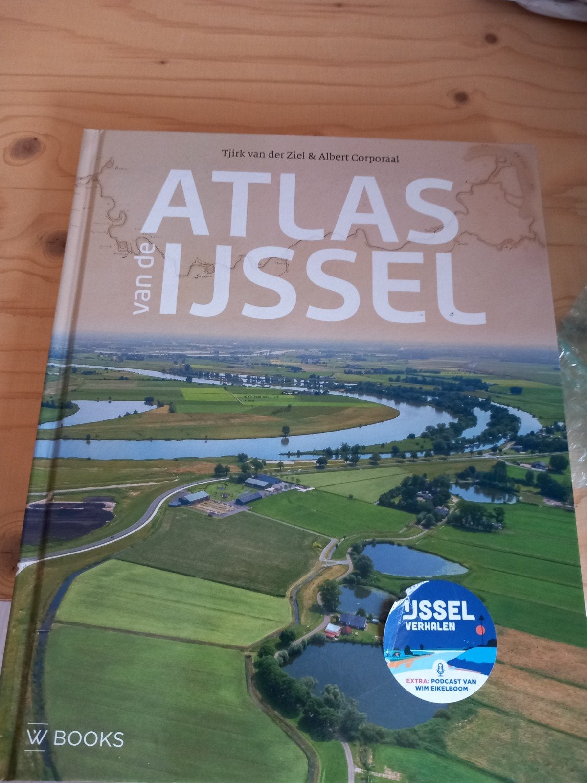 Prachtig boek Atlas van de Ijssel( Wbooks)- nieuw, Overige atlassen, Nieuw, Ophalen of Verzenden, 1800 tot 2000