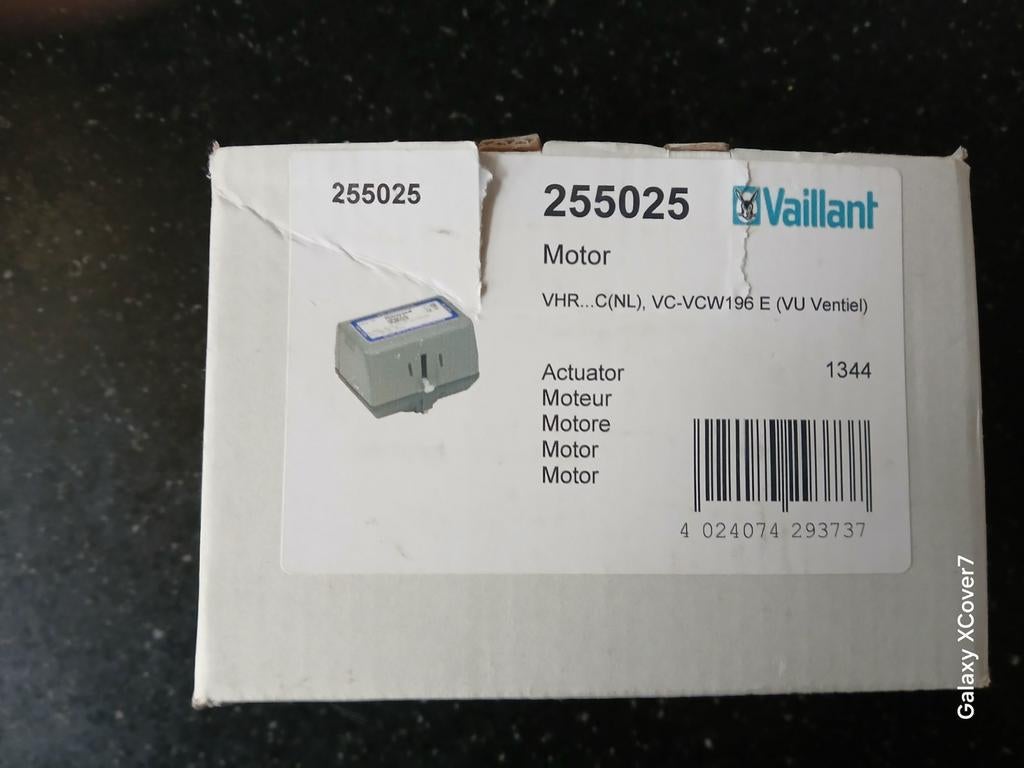 Vaillant motor driewegklep,actuator,Remeha,Awb ,cv ketel, Doe-het-zelf en Verbouw, Verwarming en Radiatoren, Minder dan 30 cm