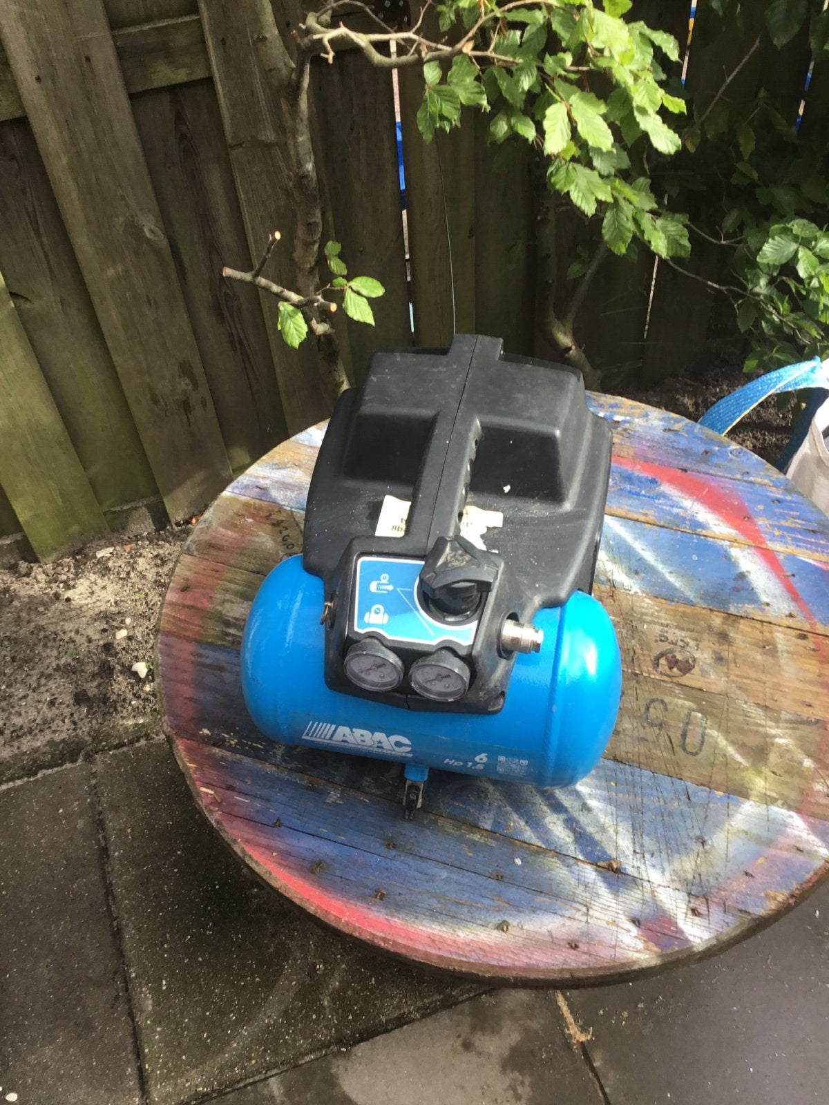 ABAC Compressor 6 liter, 1.5 PK, 10 bar, Doe-het-zelf en Verbouw, Compressors, Gebruikt, 6 tot 10 bar, Ophalen of Verzenden, Minder dan 200 liter/min