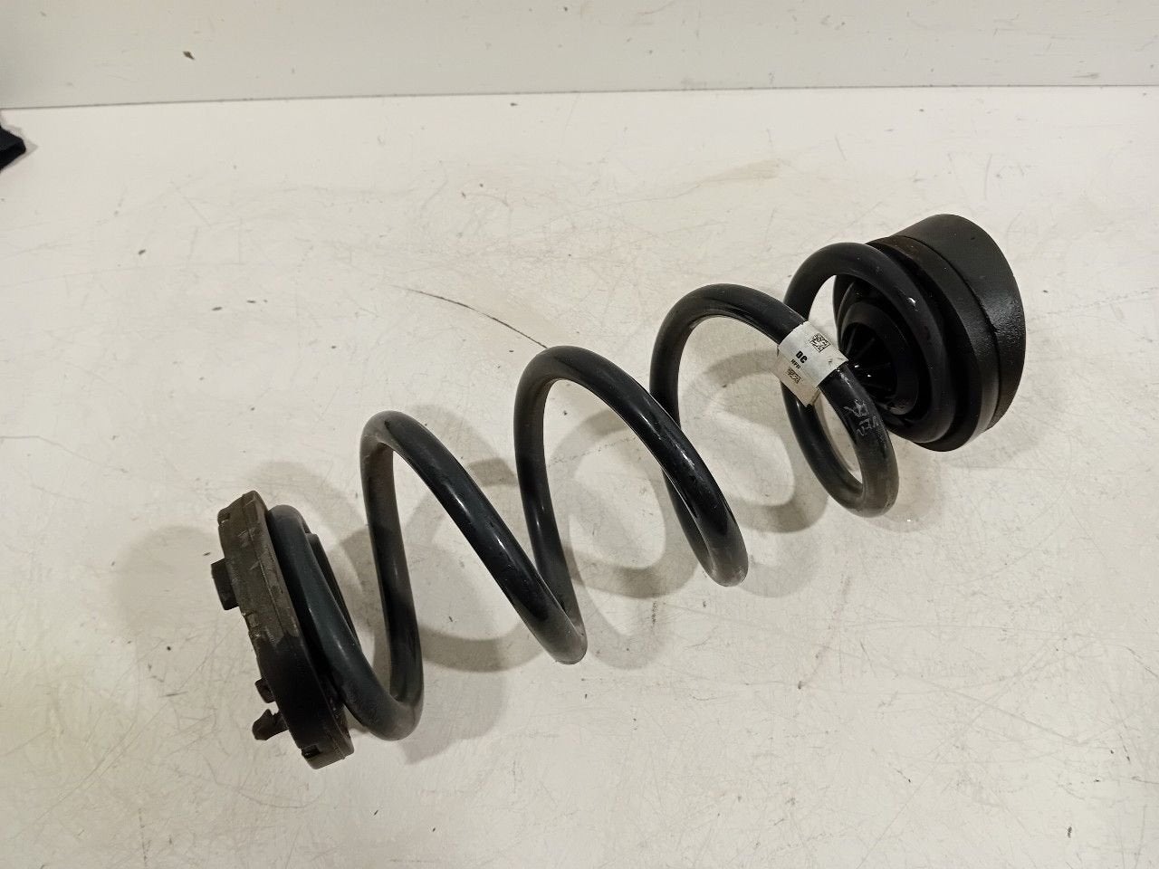 Schroefveer links achter Audi A5, Onderdelen@venauto.nl, Van der Ven Autorecycling B.V., Gebruikt, Ettenseweg 76, 4706 PB Roosendaal, The Netherlands