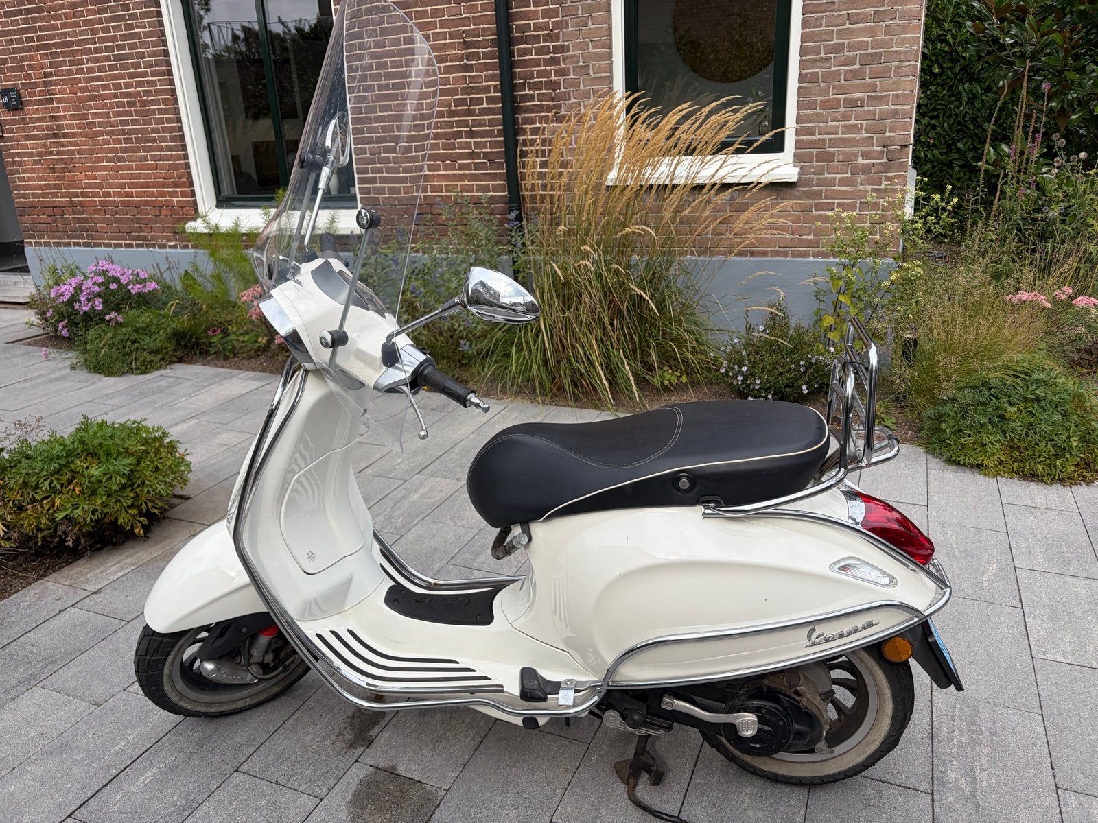 Vespa Sprint - Wit -lage kilometerstand 4800, Fietsen en Brommers, Ophalen, Gebruikt, Overige modellen, Maximaal 45 km/u