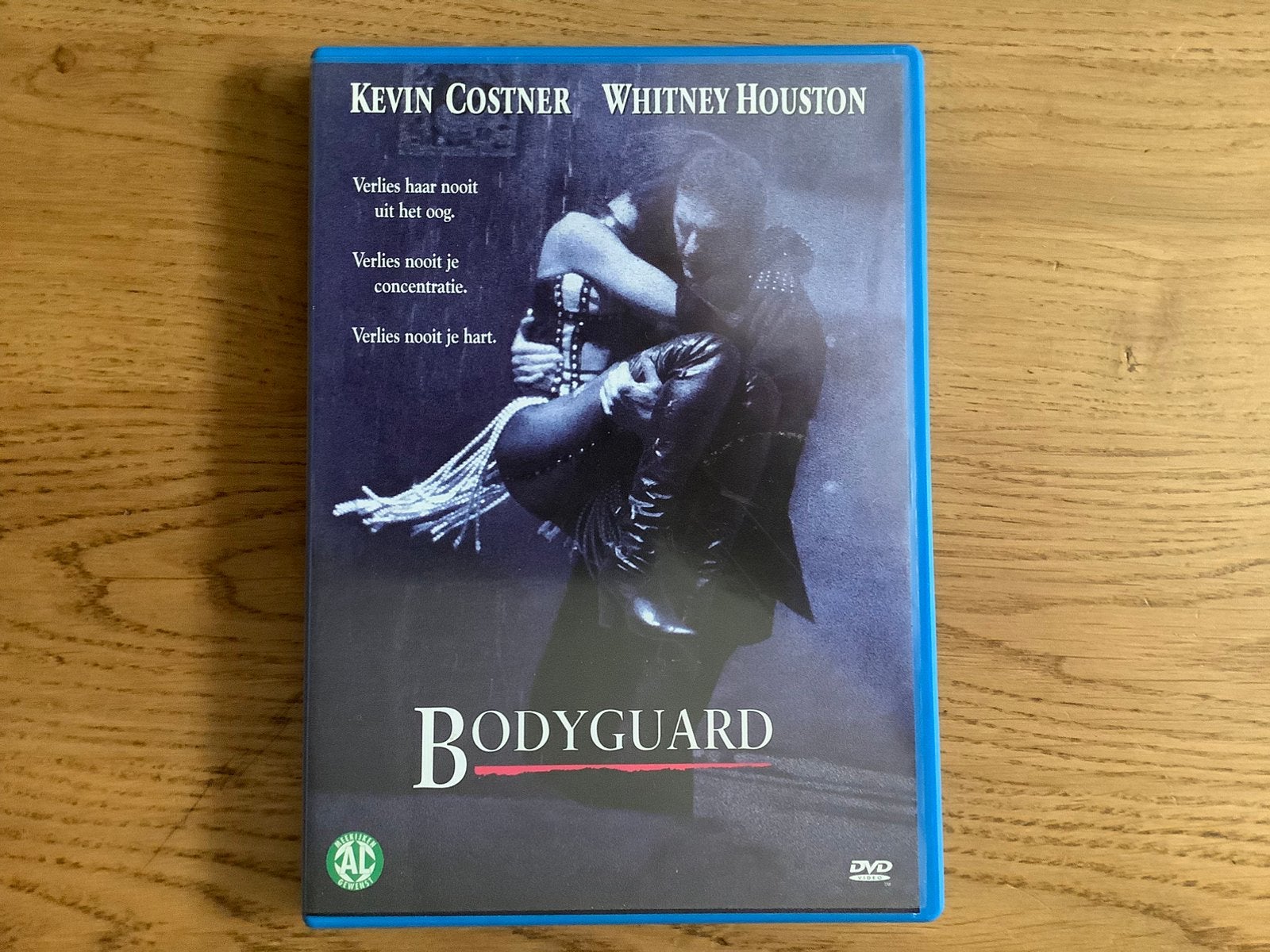 2). The Bodyguard met Whitney Houston, Kevin Costner., Alle leeftijden, Ophalen of Verzenden, 1980 tot heden, Zo goed als nieuw