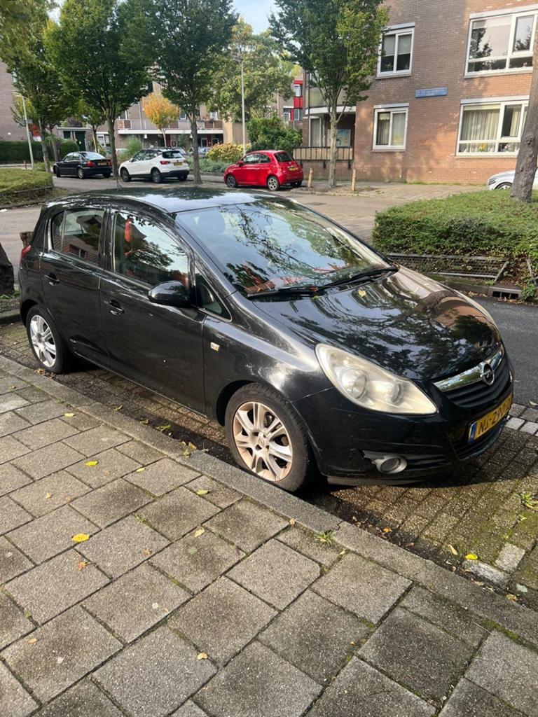 Opel Corsa 1.2 16V 5D 2008 Zwart, Auto's, Voorwielaandrijving, 4 cilinders, 1229 cc, Handgeschakeld