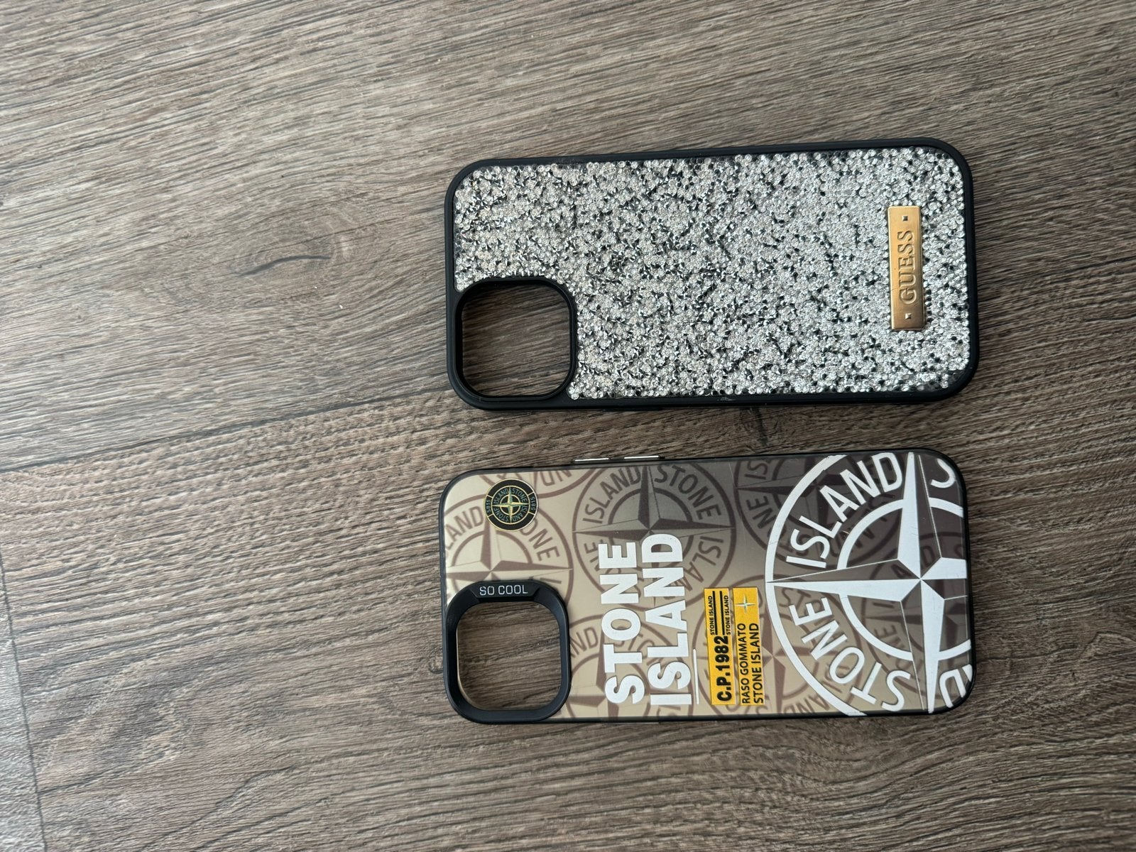 Leuke telefoonhoesjes: Guess glitter en Stone Island, Kunststof, Hoesje of Tasje, Ophalen of Verzenden, IPhone 12 Pro Max
