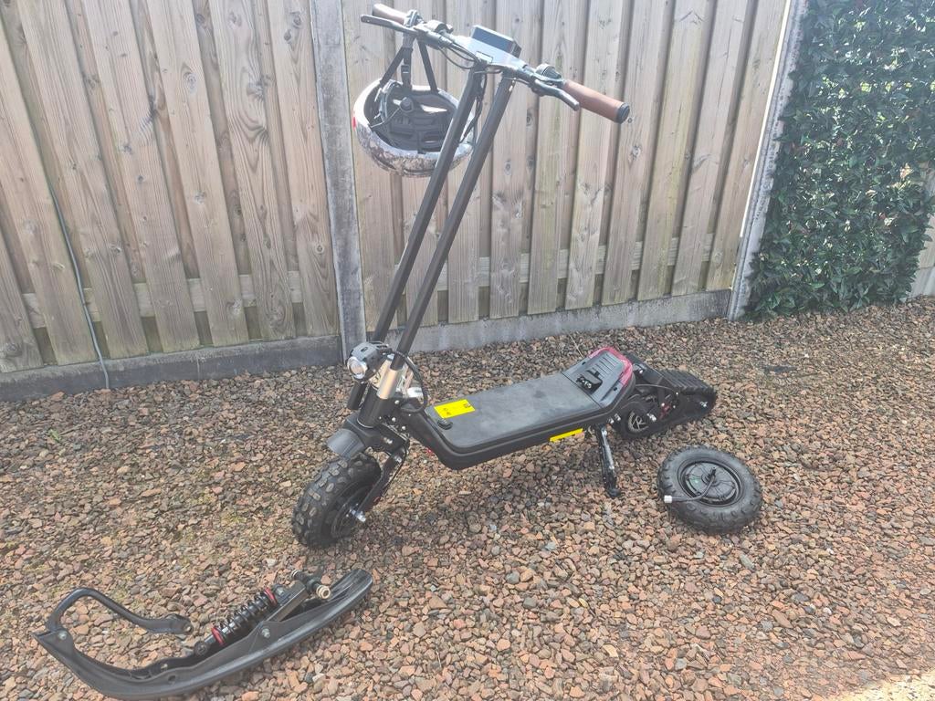 Nieuwe 3-in-1 Elektrische Step: Sneeuw, Ski & Normaal (25km/, Ophalen of Verzenden, Nieuw, Elektrische step (E-scooter)