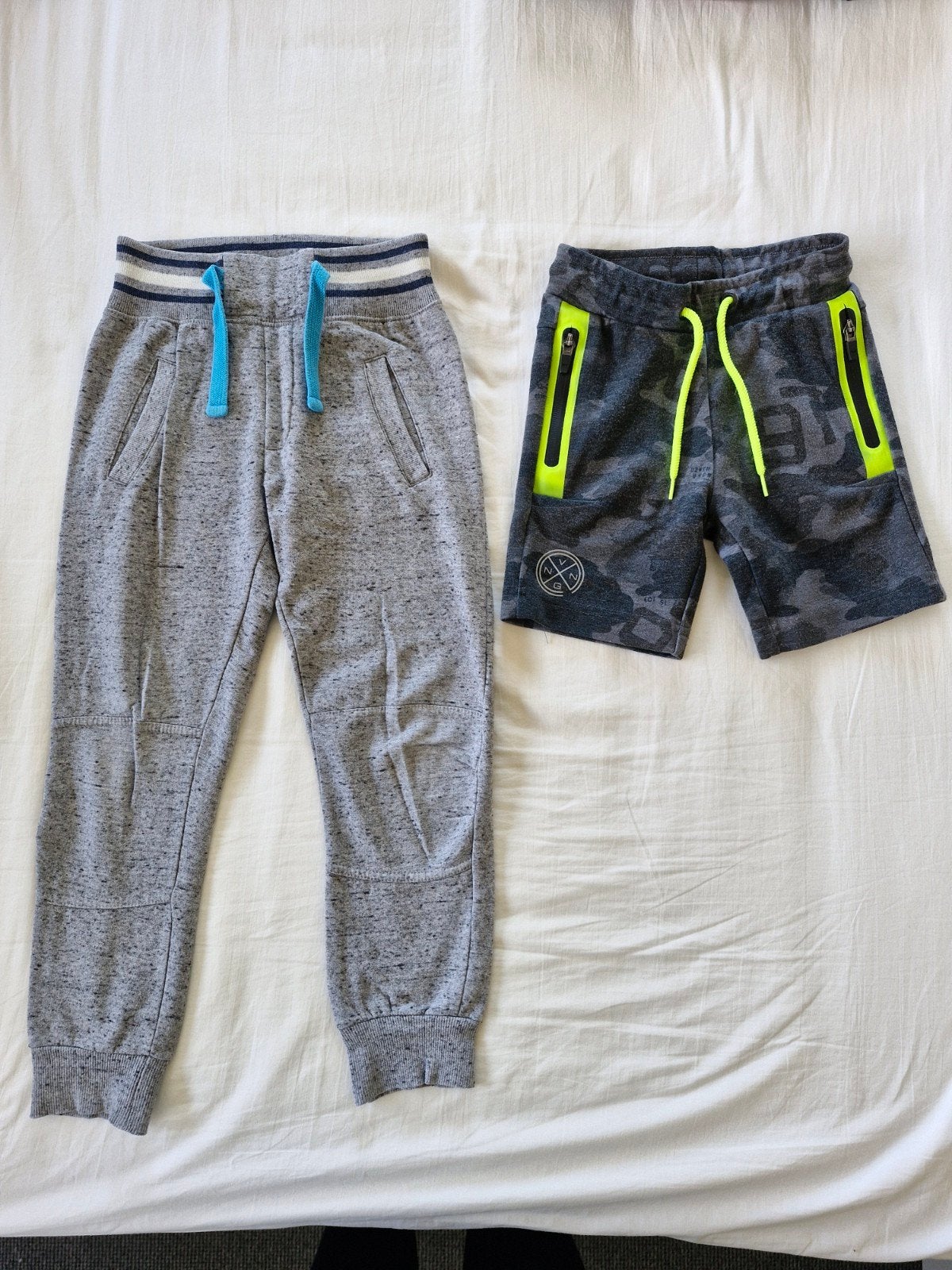 Comfortabele joggingbroeken kort/lang 116: (Vingino/Sturdy), Broek, Gebruikt, Jongen, Diverse merken