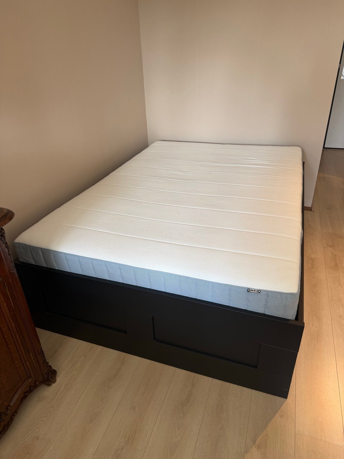 Ikea bed met matras en 4 lades (140x200), Ophalen, Gebruikt, Zwart, Tweepersoons