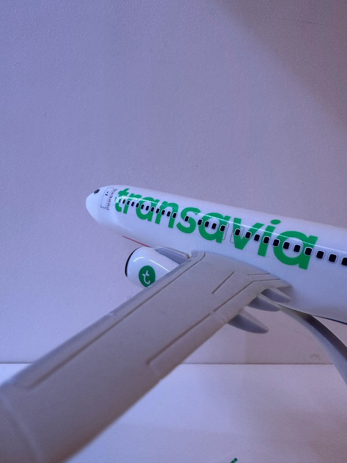Transavia Boeing 737-800 schaalmodel 1:100, Overige merken, 1:72 tot 1:144, Ophalen of Verzenden, Zo goed als nieuw
