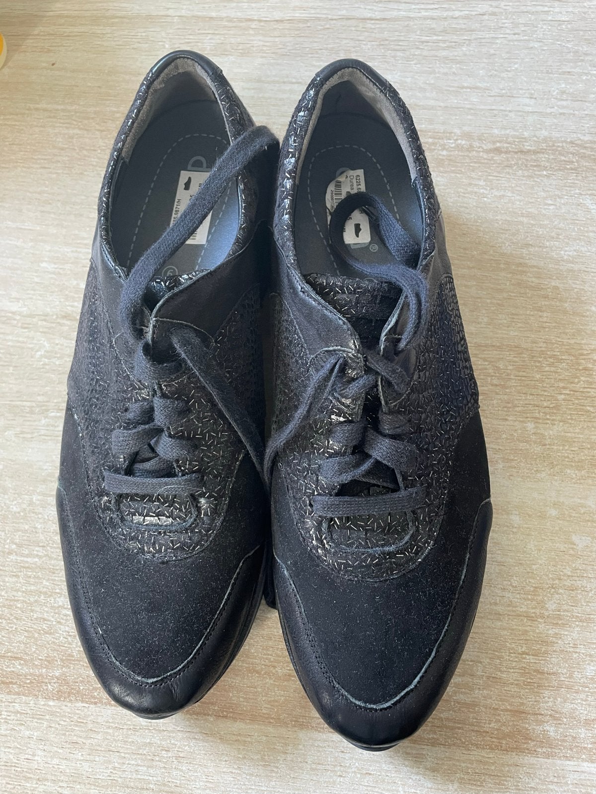 Durea schoenen maat 43, Ophalen of Verzenden, Zo goed als nieuw, Zwart, Sneakers of Gympen