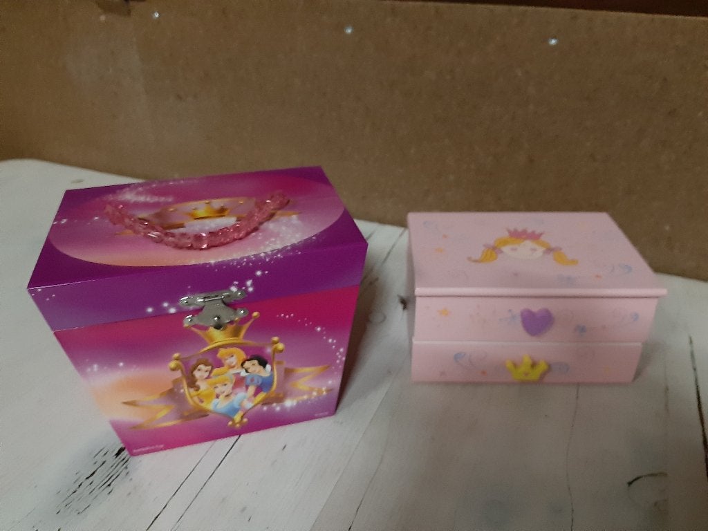 Disney sieraden doosje en sieraden doosje met muziek, Ophalen of Verzenden, Overige figuren, Zo goed als nieuw, Overige typen