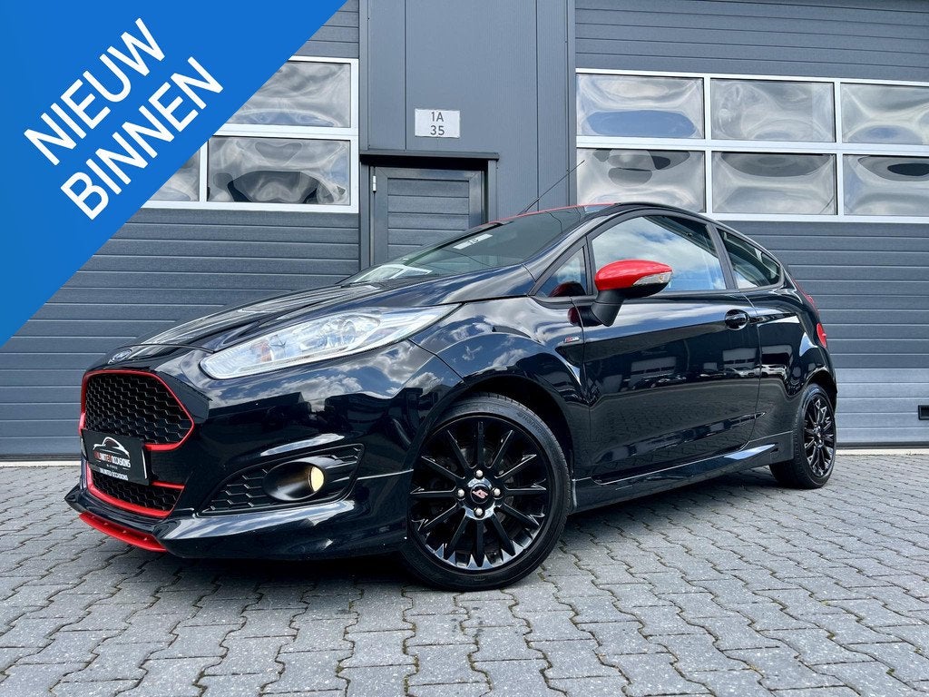 Ford Fiesta 1.0 EcoB. ST LINE *PDC*ECC*RED ON BLACK, Voorwielaandrijving, Gebruikt, Euro 6, 23 km/l