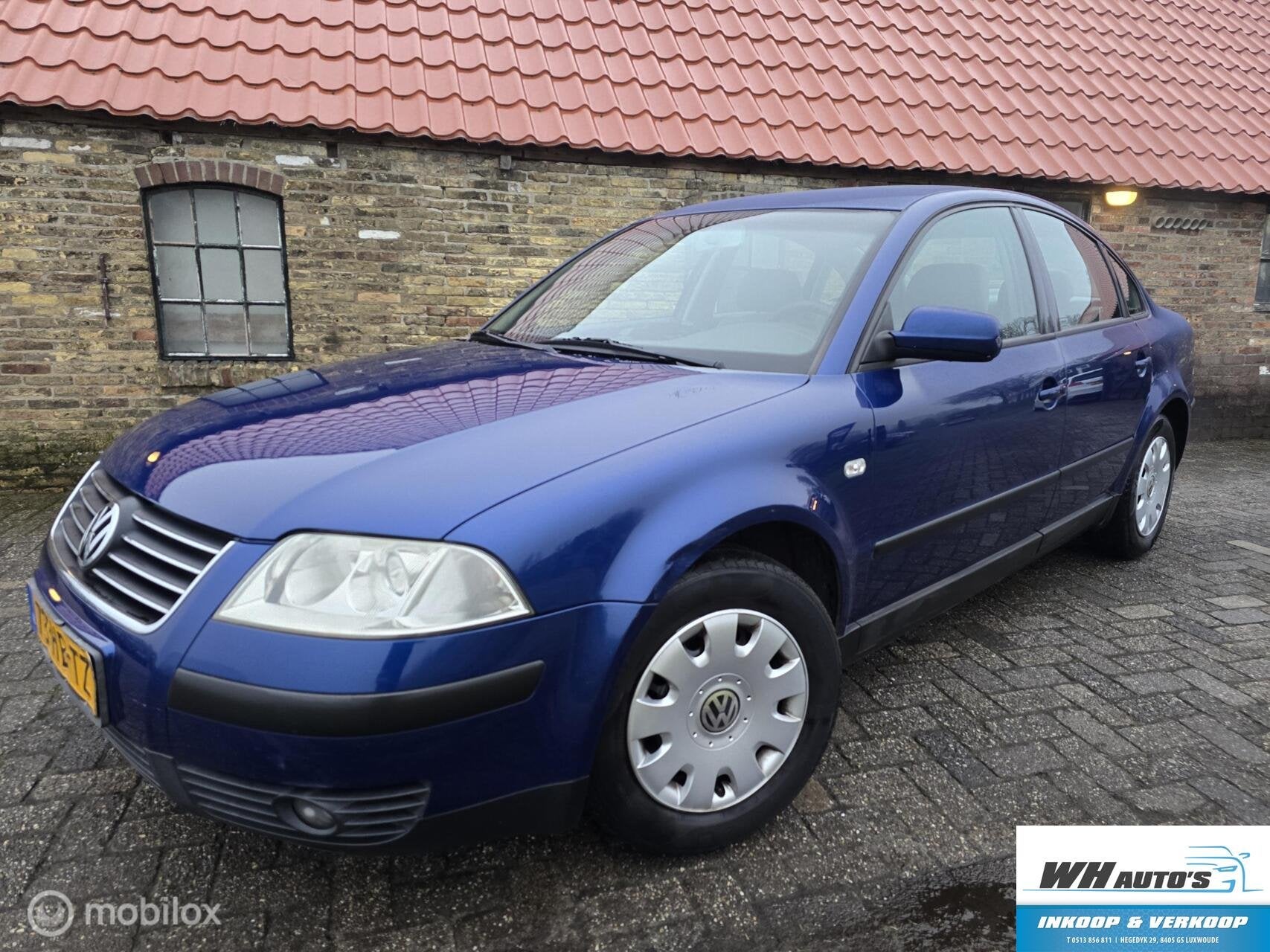 Volkswagen Passat 1.6 Trendline, Auto's, Gebruikt, 4 cilinders, Blauw, Electronic Stability Program (ESP)