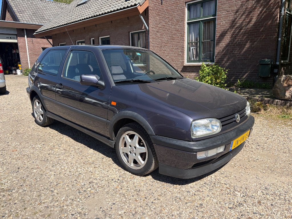 Volkswagen golf 3 2.0 GL 1994 (GTI) youngtimer, Voorwielaandrijving, Stof, 100 pk, 49 €/maand