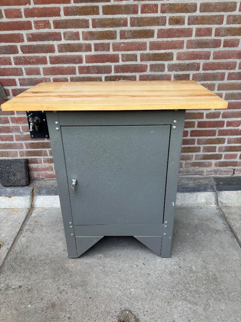 Werkplaats-kast Staal., Ophalen, Zo goed als nieuw