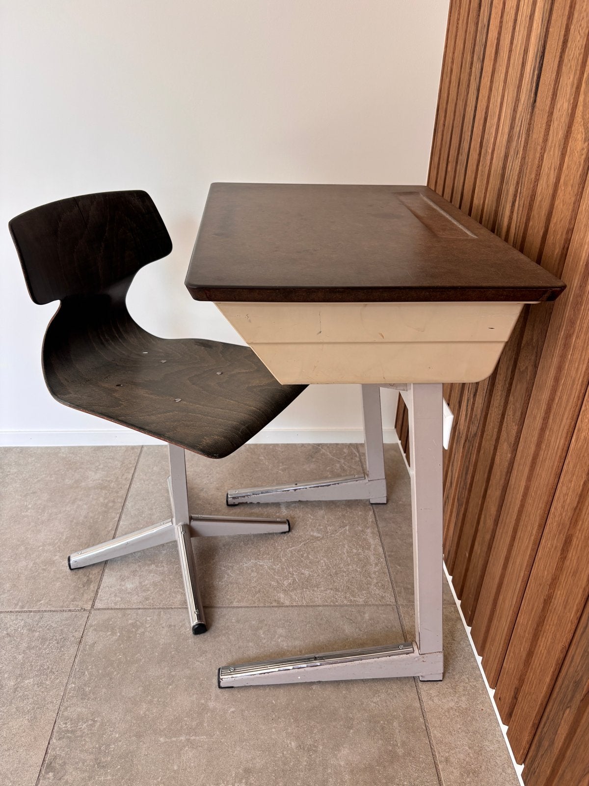Vintage schoolbureau met stoel - Jaren '80 design, Antiek en Kunst, Ophalen