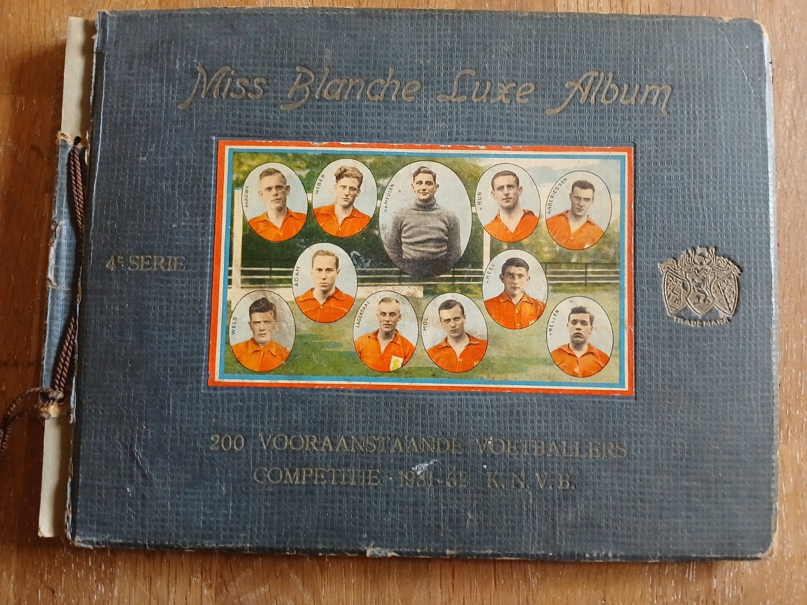 Orgineel Miss Blanche luxe album ( 4e serie ) 1931/1932 KNVB, Ophalen of Verzenden, Shirt